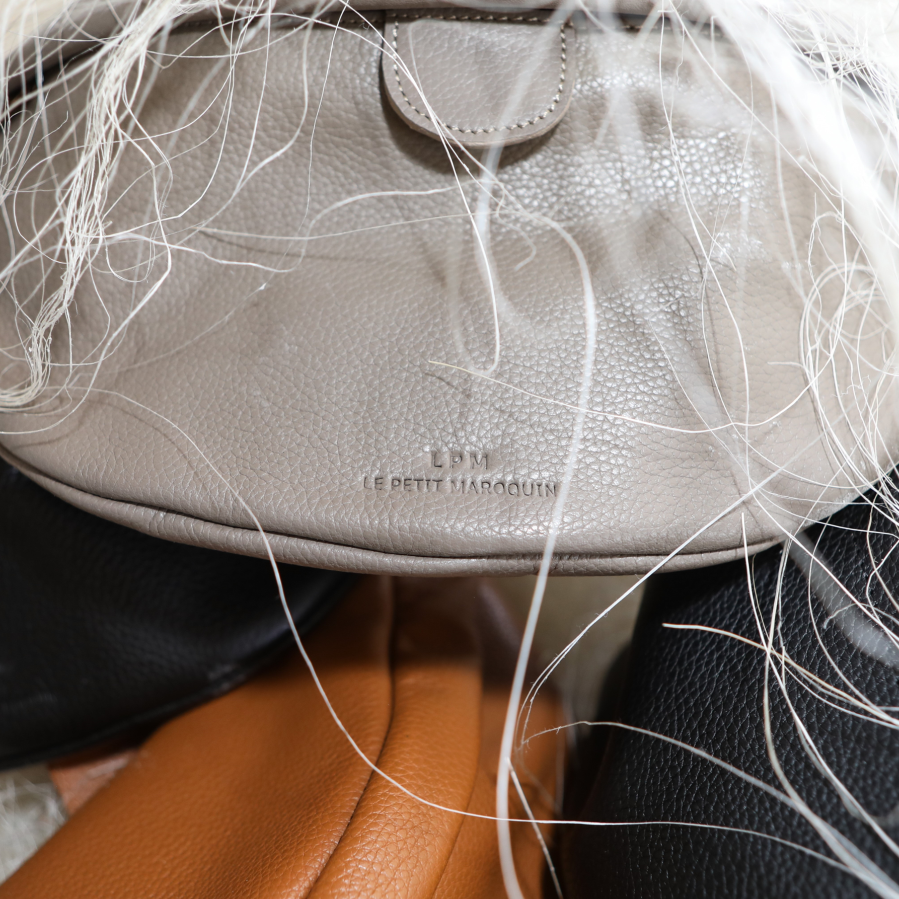 Banane n°87 - Taupe